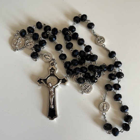 Stunning black rosary onyx beads silver tone perfect condition 50 cm long - Picture 1 of 5